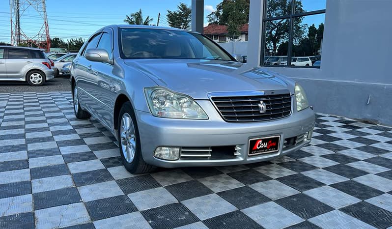2004 Toyota Crown Royal Saloon image-5