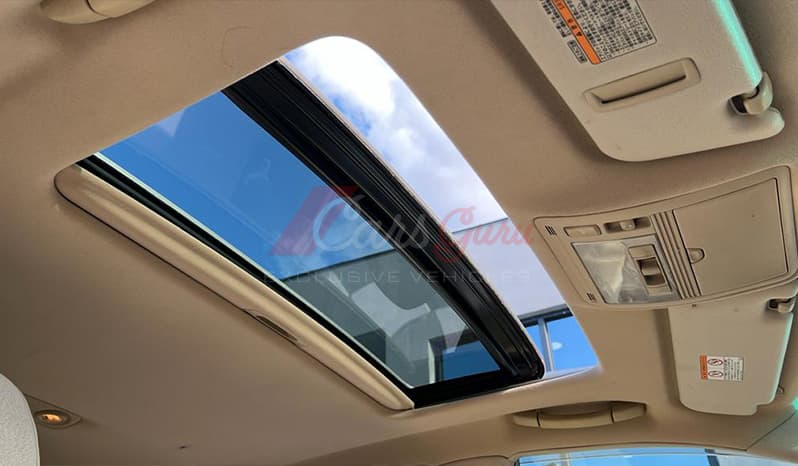 2004 Toyota Crown Royal Saloon image-11