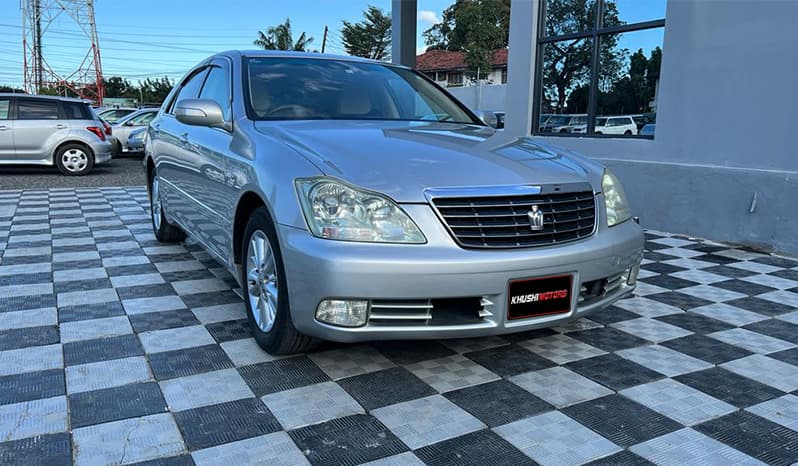 2004 Toyota Crown Royal Saloon image-13