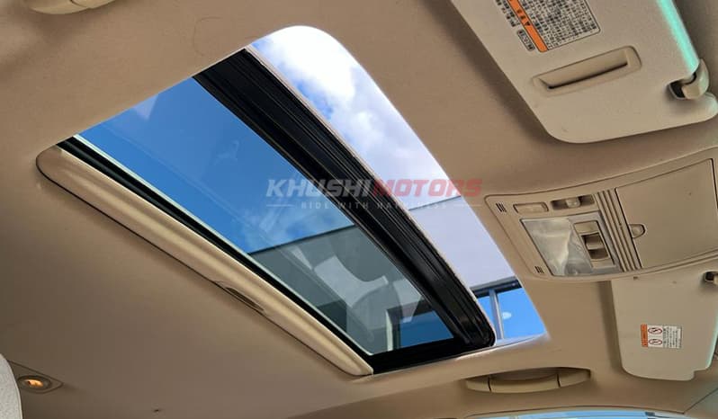 2004 Toyota Crown Royal Saloon image-20