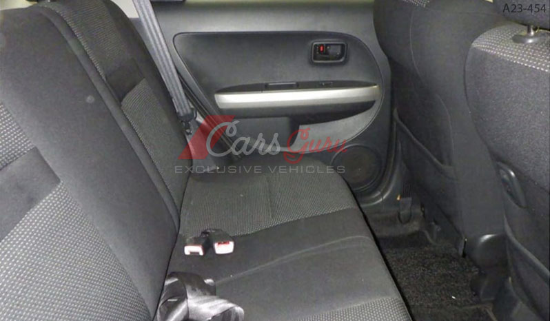 2004 Toyota IST image-3