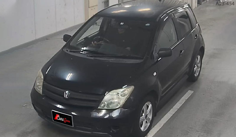 2004 Toyota IST image-4