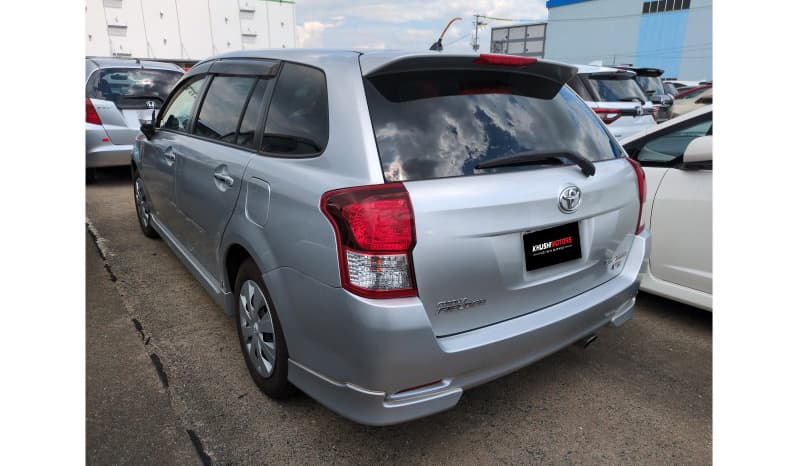 2012 Toyota Corolla Fielder image-2