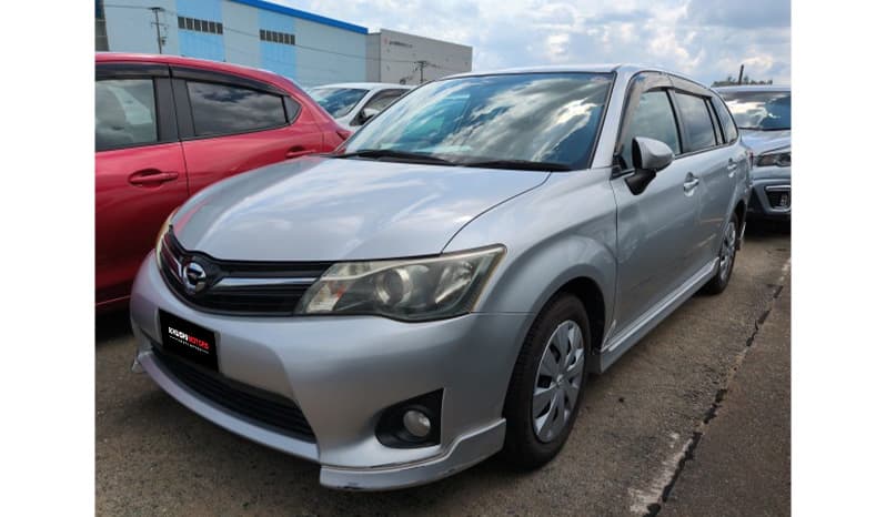 2012 Toyota Corolla Fielder image-3