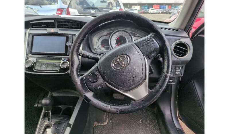 2012 Toyota Corolla Fielder image-5