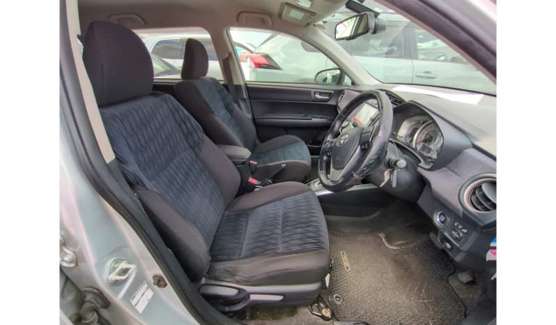 2012 Toyota Corolla Fielder image-6