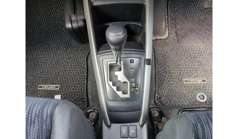 2012 Toyota Corolla Fielder image-8
