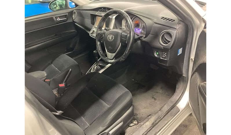 2012 Toyota Corolla Fielder image-3