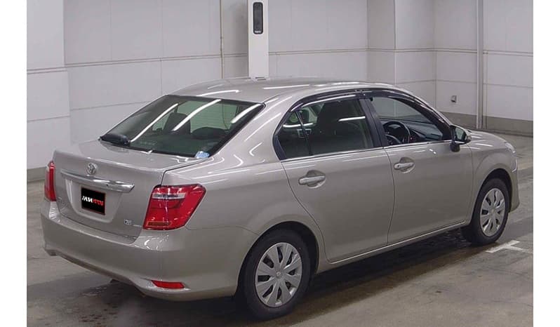 2015 Toyota Corolla Axio image-5