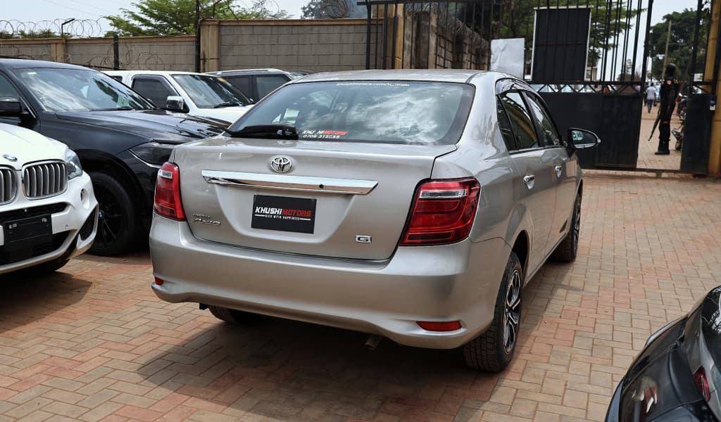 2015 Toyota Corolla Axio image-21