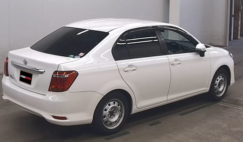 2015 Toyota Corolla Axio image-6