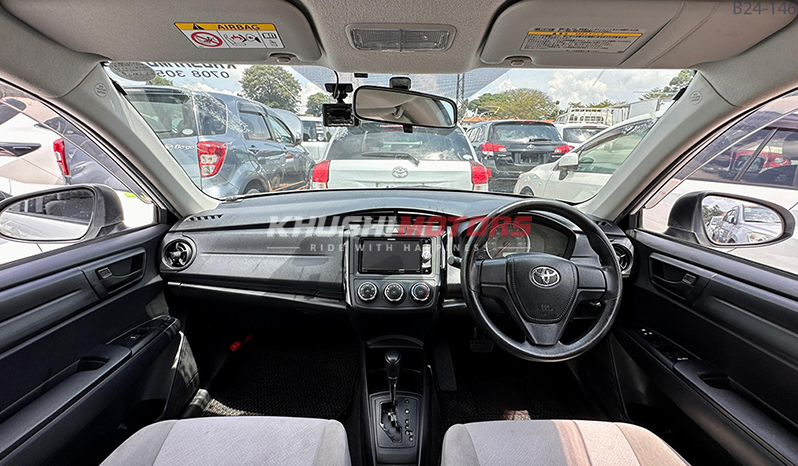 2015 Toyota Corolla Axio image-10