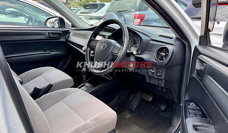 2015 Toyota Corolla Axio image-12