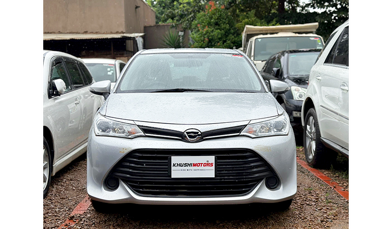 2015 Toyota Corolla Axio image-1