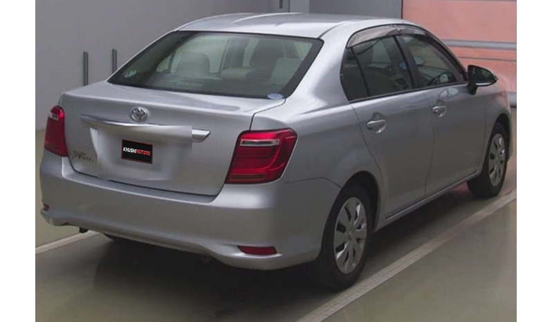 2015 Toyota Corolla Axio image-3