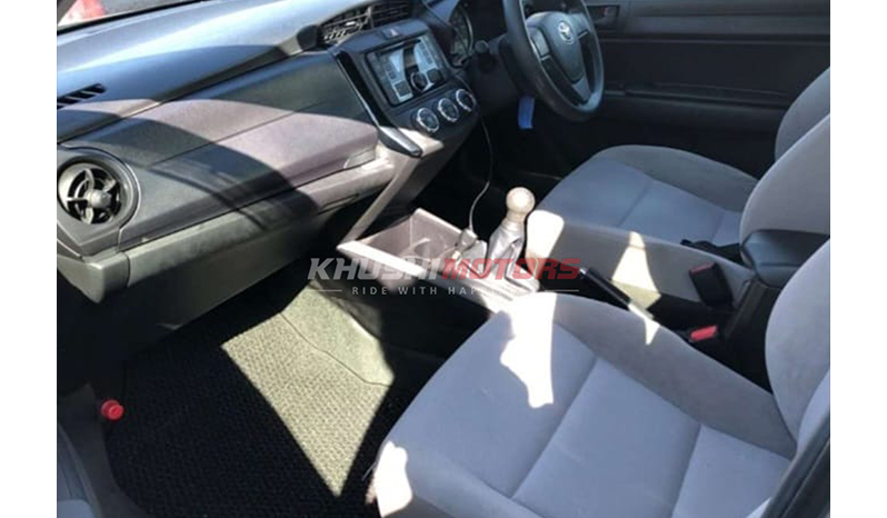 2015 Toyota Corolla Axio image-6