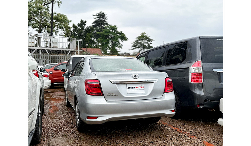 2015 Toyota Corolla Axio image-15