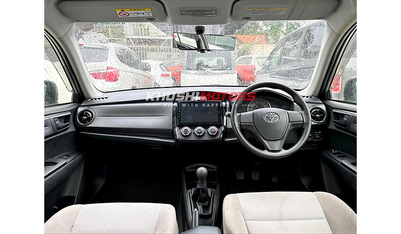 2015 Toyota Corolla Axio image-28