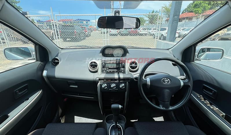 2003 Toyota IST image-16