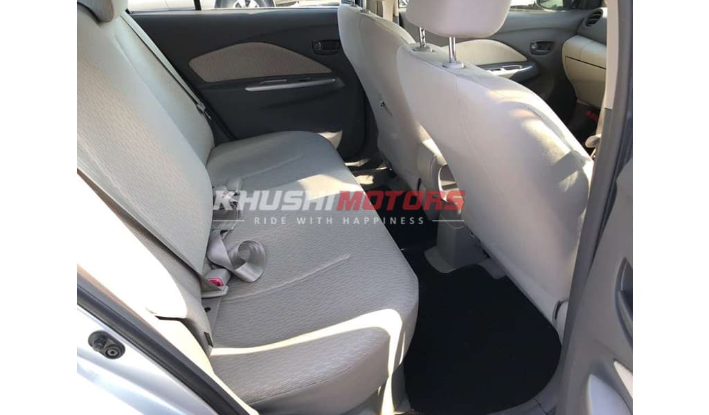 2012 Toyota Belta image-7