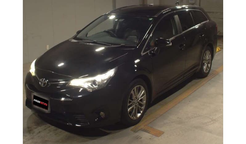 2015 Toyota Avensis image-2