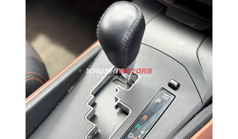 2015 Toyota Avensis image-13