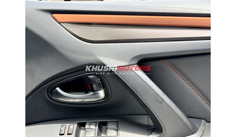 2015 Toyota Avensis image-16