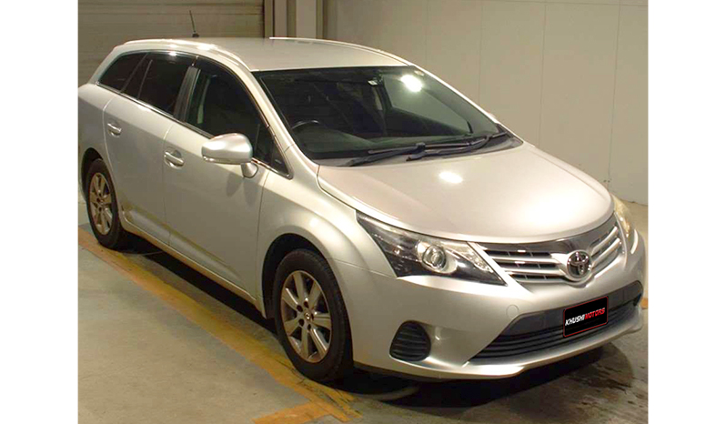 2015 Toyota Avensis image-1