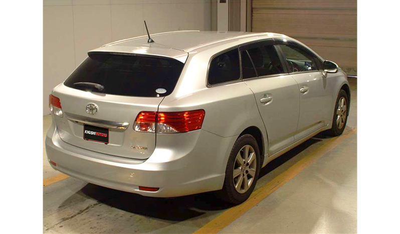2015 Toyota Avensis image-3