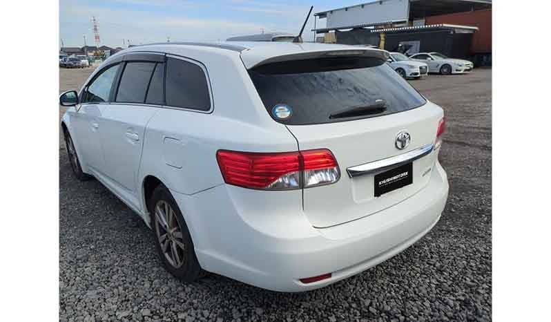 2012 Toyota Avensis Xi image-4