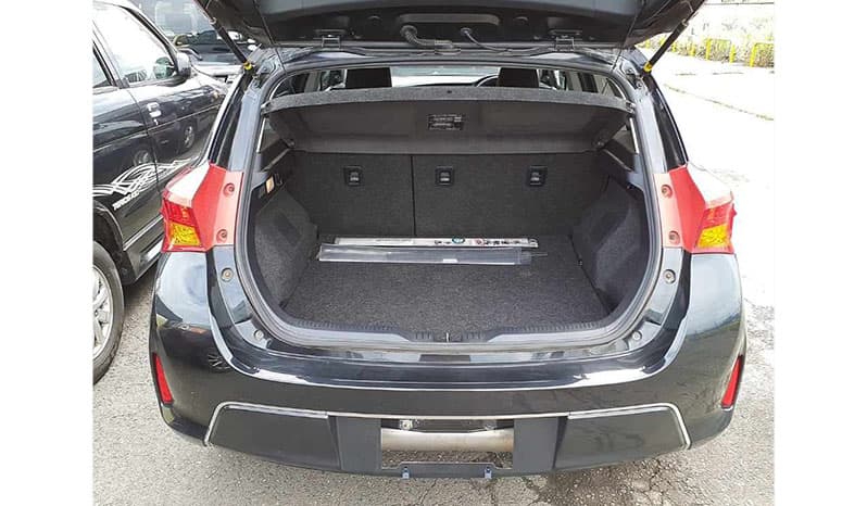 2012 Toyota Auris 150X S package image-2