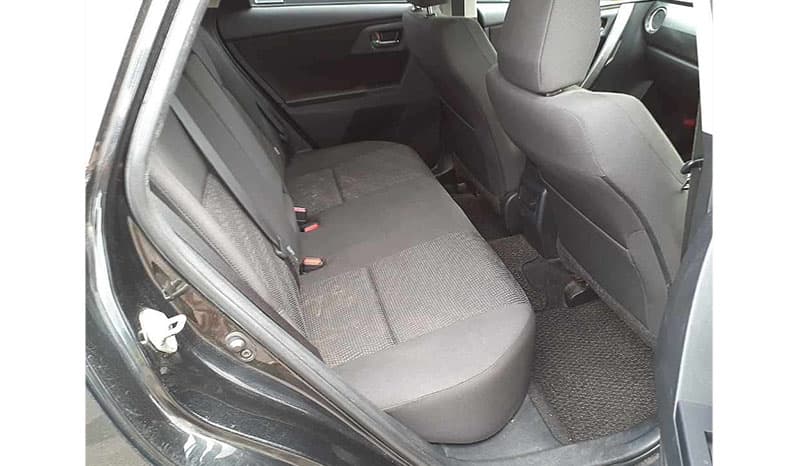 2012 Toyota Auris 150X S package image-3