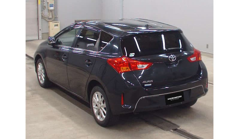 2012 Toyota Auris 150X S package image-7