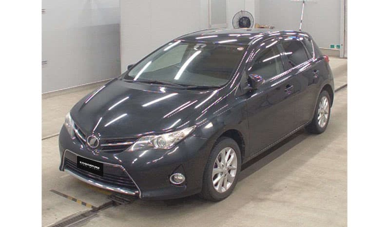 2012 Toyota Auris 150X S package image-8