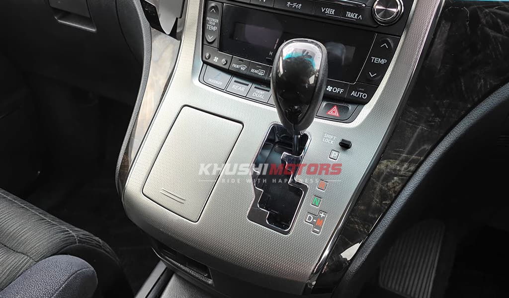 2012 Toyota Alphard image-13