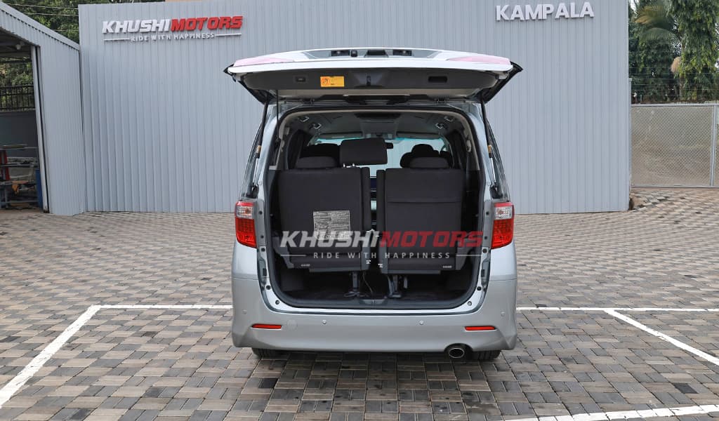 2012 Toyota Alphard image-16