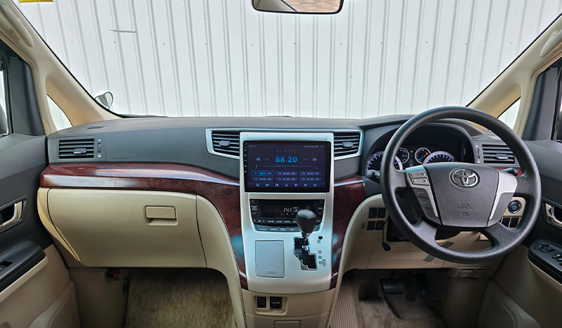 2010 Toyota Alphard image-13
