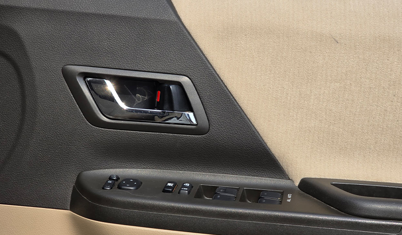 2010 Toyota Alphard image-15