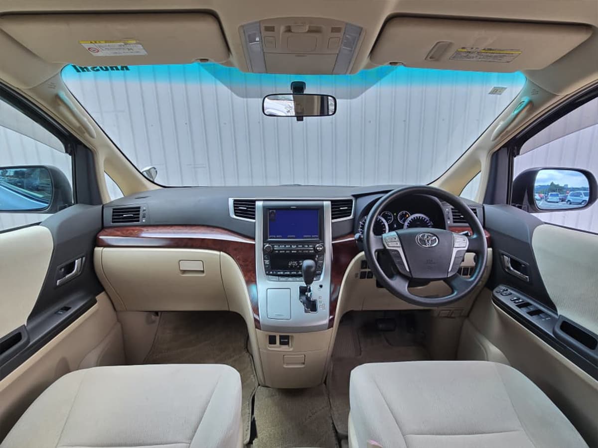 2010 Toyota Alphard image-12