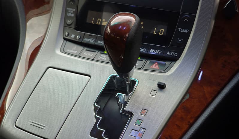 2010 Toyota Alphard image-10