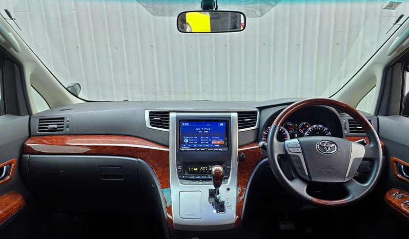 2010 Toyota Alphard image-12
