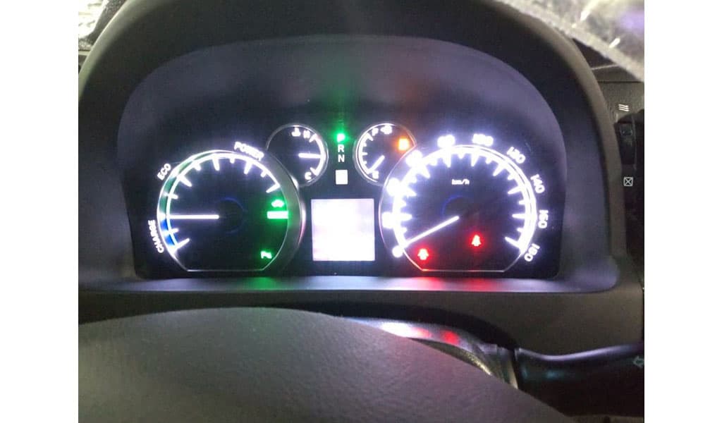 2012 Toyota Alphard image-7
