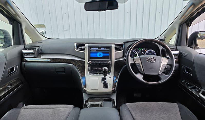 2012 Toyota Alphard image-13
