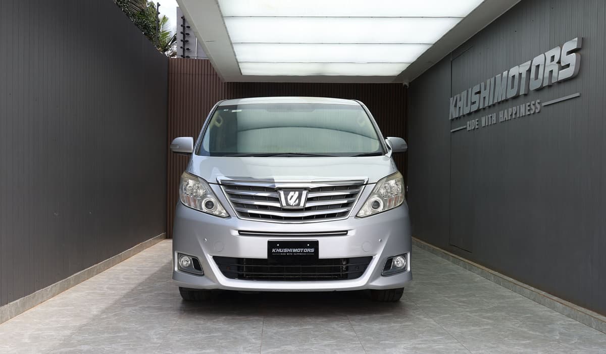 2012 Toyota Alphard 240X image-1