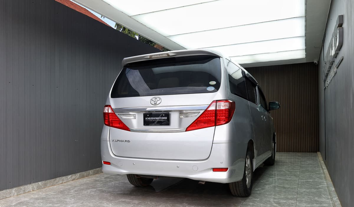 2012 Toyota Alphard 240X image-15