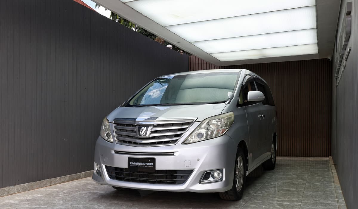2012 Toyota Alphard 240X image-18