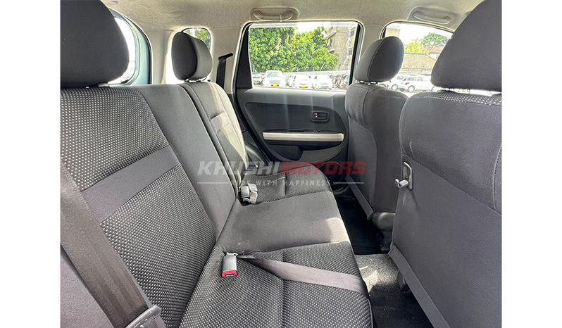 2004 Toyota IST image-17