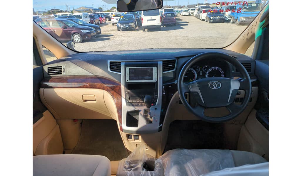 2012 Toyota Alphard 240X image-6