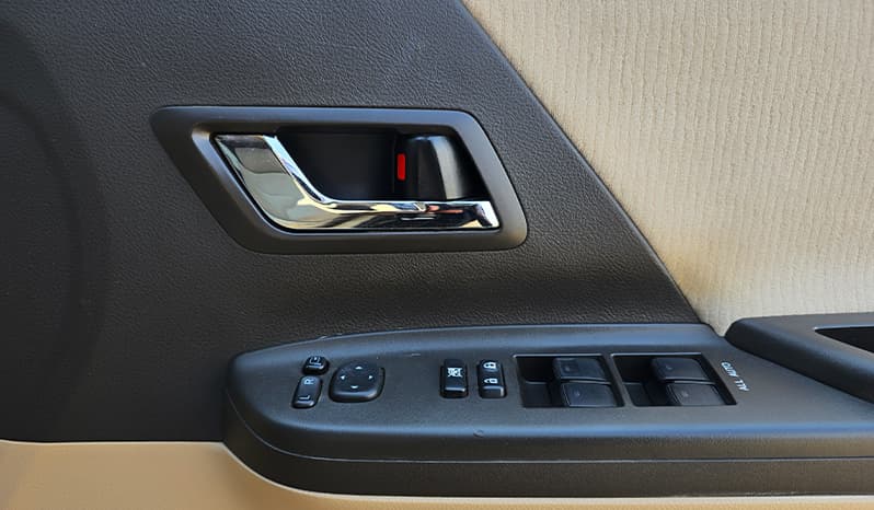 2012 Toyota Alphard 240X image-11