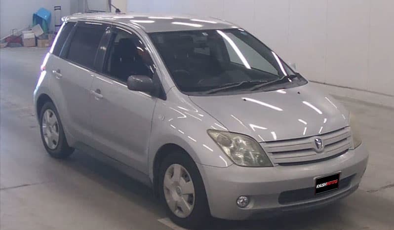 2003 Toyota IST image-1